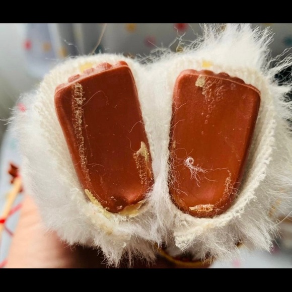 2 Vintage Inuit Eskimo dolls in furs with snowshoes - Picture 8 of 9